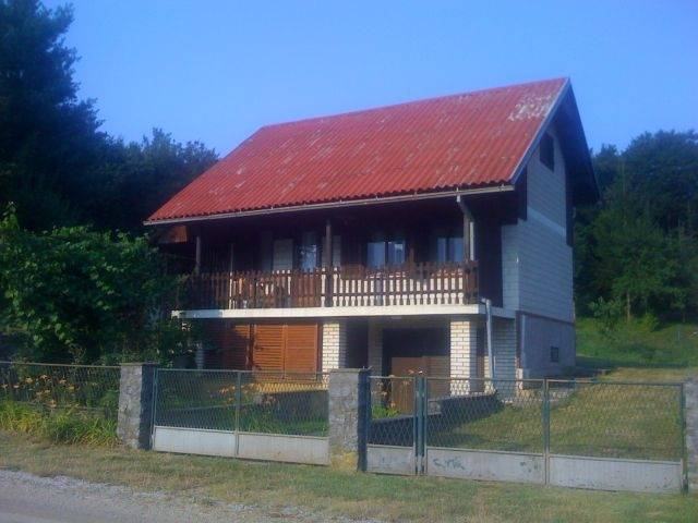 Gorski kotar, Ogulin, kuća na jezeru Sabljaci