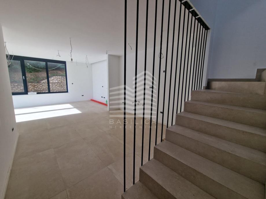 Gračani,novi smart home, 4sobni s vrtom, 2 terase i garaža — slika 1