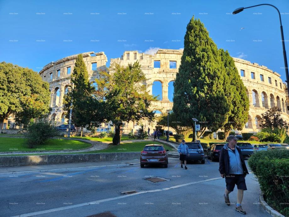 Građevinsko zemljište Pula! 500 metara od Arene. Parcela s građevinsko