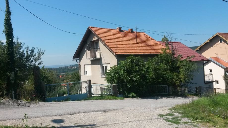 Građevinsko zemljište, Zagreb Mikulići Boričevec 300 m2 s kuća za ruš