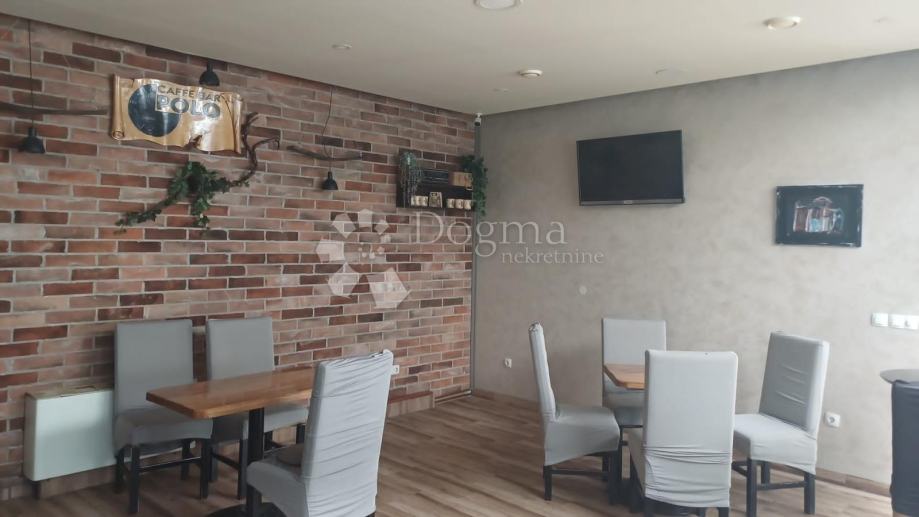 Nova Gradiška pizzeria i caffe bar u radu (prodaja)