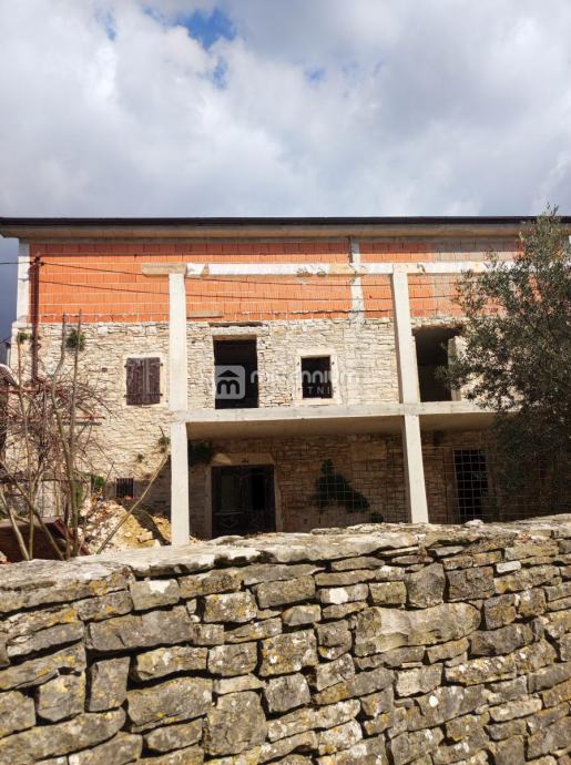Istra, Kanfanar, 170m2, autohtona samostojeća kuća (prodaja)