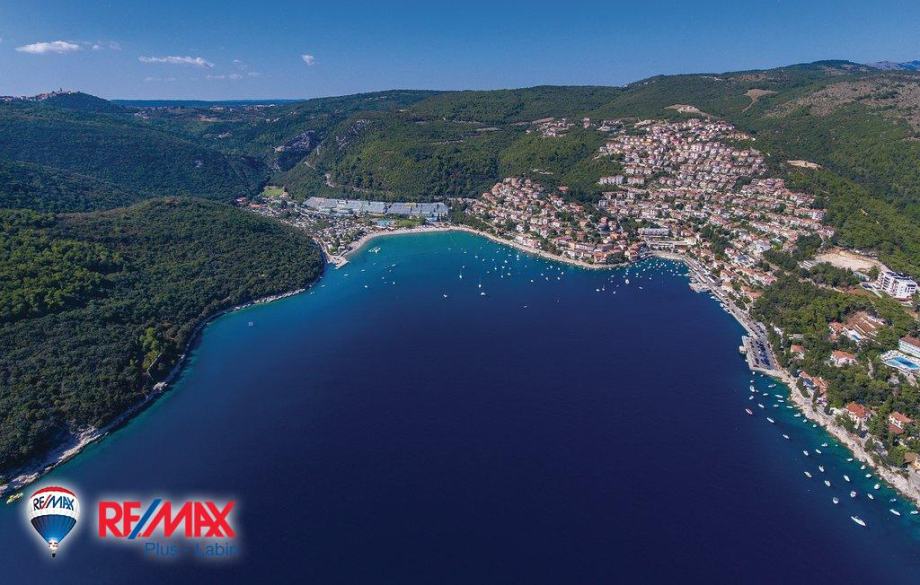 ISTRA,LABIN,RABAC,EKSKLUZIVNO, STAN S POGLEDOM NA MORE (prodaja)