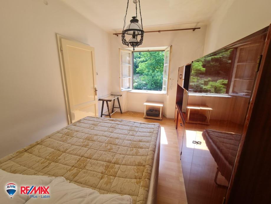 ISTRA, LABIN, RAŠA STAN SA VRTOM I TERASOM (prodaja)