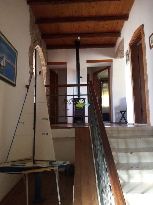 Istra, Pula, Vidikovac Vila 200m2 s okućnicom prodaja (prodaja)