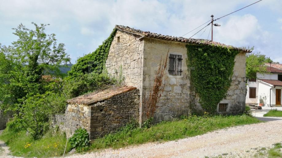 Istra, stara kamena kuća za adaptaciju (prodaja)