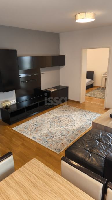 LANIŠTE, DVOSOBNI STAN, 52m2 + GPM, 750€ — slika 1