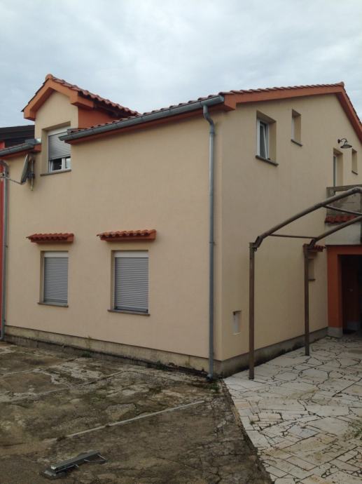 Rab, Kampor, kuća sa 4 apartmana , moguća zamjena za stan u Zagrebu
