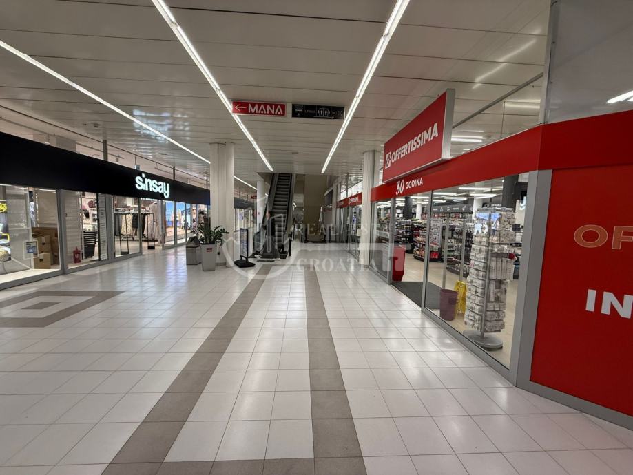 KARLOVAC – KARLOVČANKA | POSLOVNI PROSTOR 35 m² | 2. KAT | 400 € / MJ — slika 1