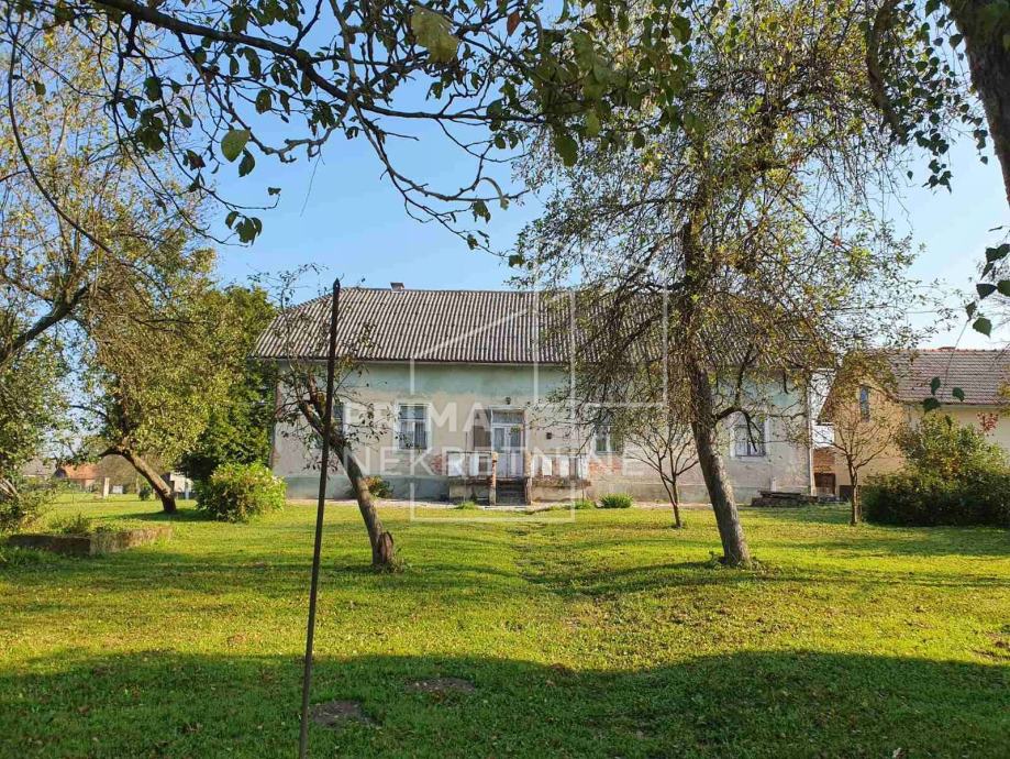 Karlovac, ladanjska kuća, 194 m2 (prodaja)