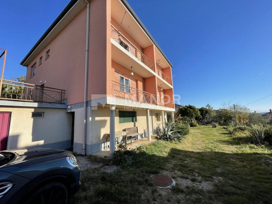 KOSTRENA, GLAVANI Dvojna kuća s garažom, 120 m2 (prodaja)