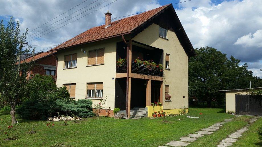 Kuća: 2 km od Čakovca , katnica, 220 m2-HITNO!!!  smsk 253 (prodaja)