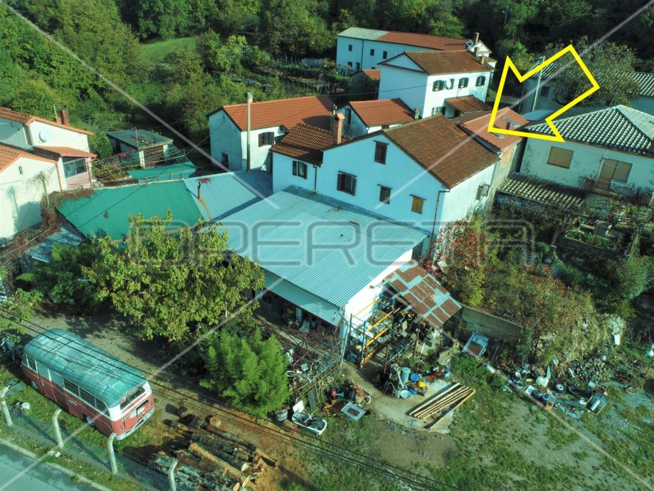 Kuća sa 2 poslovna objekta i garažom, investicija, Viškovo, Rijeka (prodaja)