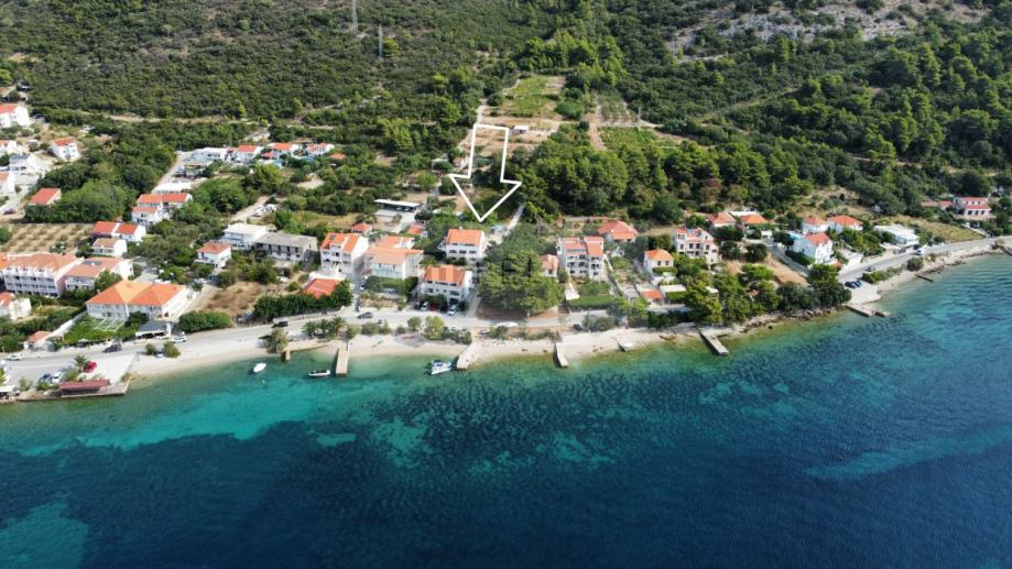 Kuća 30 m od plaže s pogledom na Korčulu (prodaja)