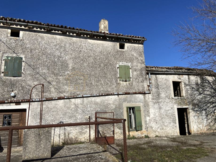 Kamena kuć za adaptaciju,Bale,Istra (prodaja)