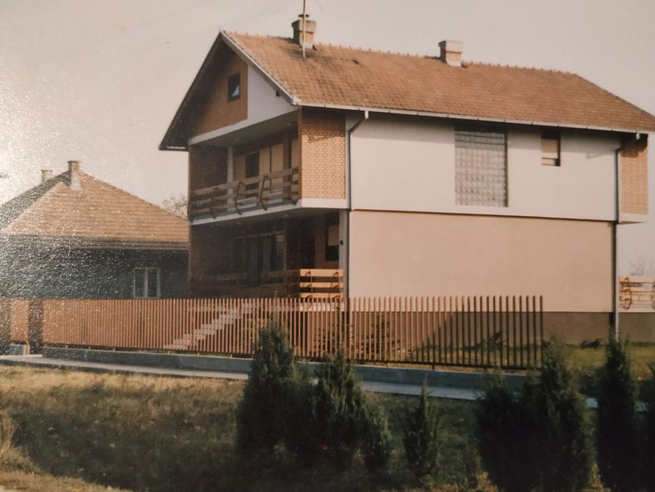 Kuća: Bogdanovci - Vukovar, 350.00 m2 (prodaja)