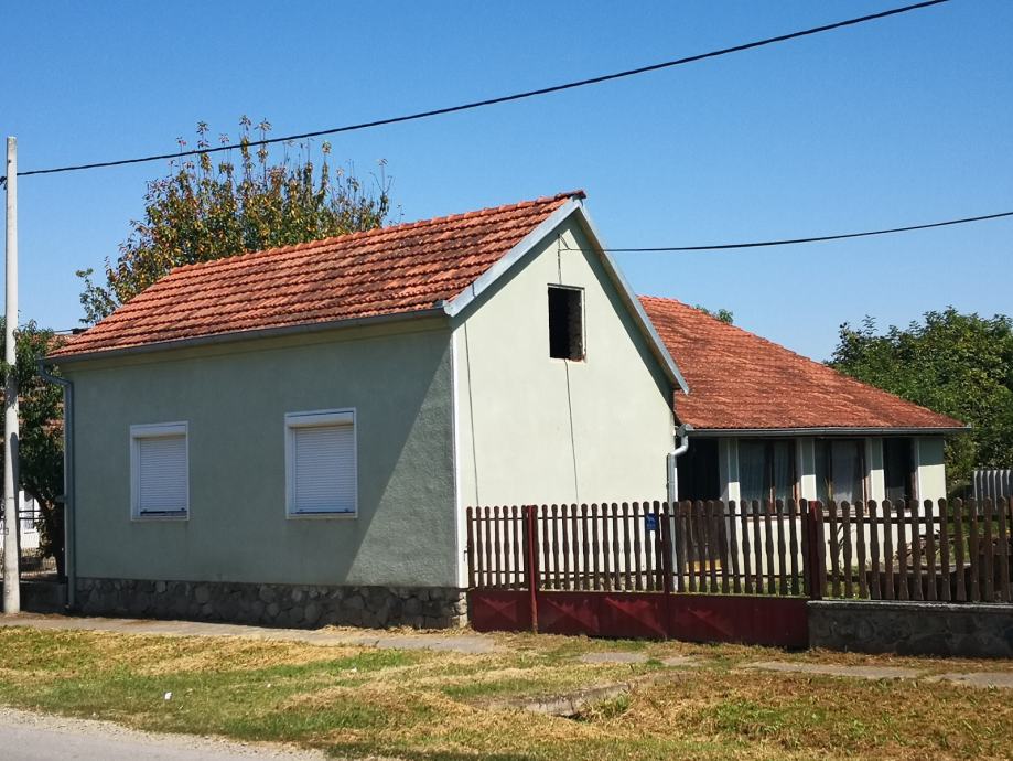 Kuća: Bokšić, 83.00 m2 + 4400 m2 zemljište (prodaja)
