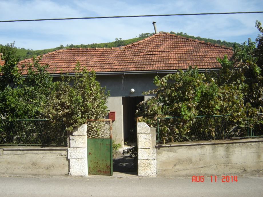 Kuća: Brna, dvokatnica 200 m2 (prodaja)