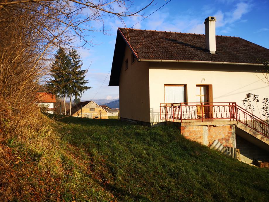Kuća: Donja Šemnica, dvokatnica, 196.00 m2 (prodaja)