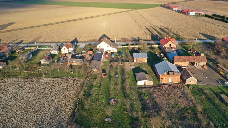 Kuća Donje Bazije (Slatina), Donje Bazije 16, 188.00 m2 (prodaja)