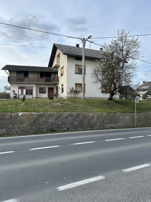 Kuća: Donji Desinec, 200.00 m2, okućnica 400 m2 (prodaja)