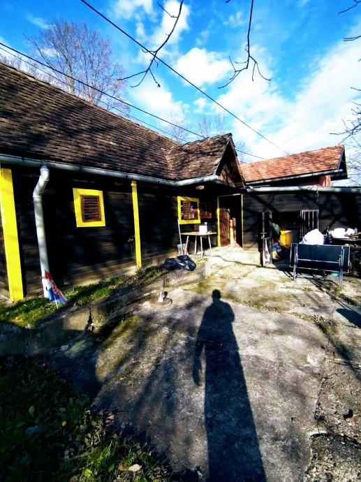 PREKRASNA KUĆA ZA ODMOR+OKUĆNICA+TAVAN,BLIZINA ZAGREBA,PRILIKA!!! (prodaja)