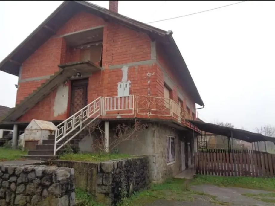 Kuća: Grabovnica, 400.00 m2 (prodaja)