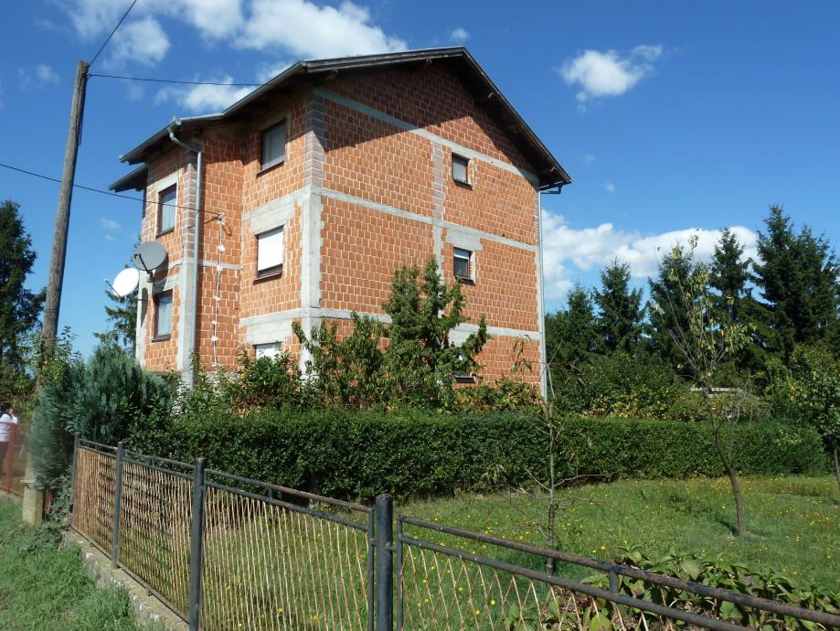 Kuća, Hrvatski Leskovac-Demerje (pored samostana), višekatnica, 308 m2 (prodaja)