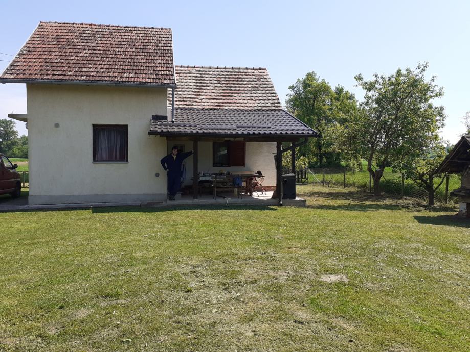 Kuća Jezero Posavsko, 100.00 m2 (prodaja)