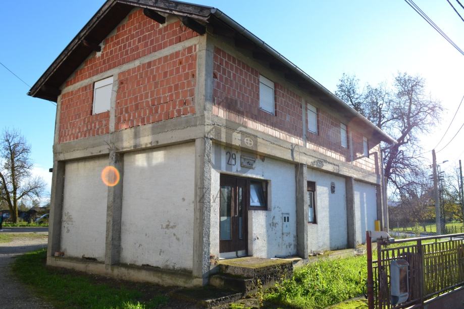 Kuća katnica: 220 m2-stambeno/poslovni prostor, Gornji Čehi, voćnjak (prodaja)