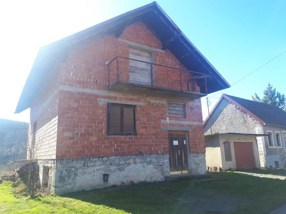 Kuća Gorski kotar Lukovdol, roh-bau visoka prizemnica 120 m2 na 330 m2 (prodaja)
