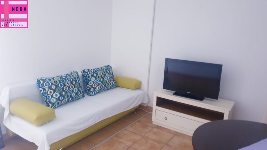 Marina kod Trogira prodajemo kuću sa 8 apartmana u funkciji (prodaja)