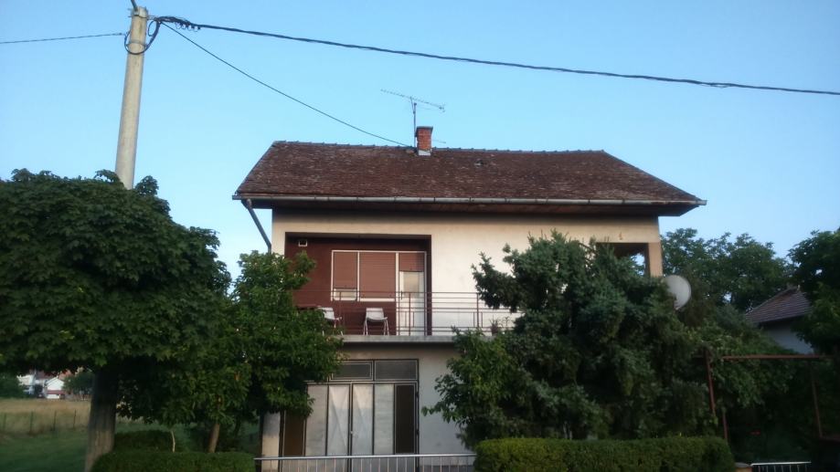 Kuća s garažom: Novska,Ul. Tina Ujevića, cijena nije fiksna! APN moguć (prodaja)