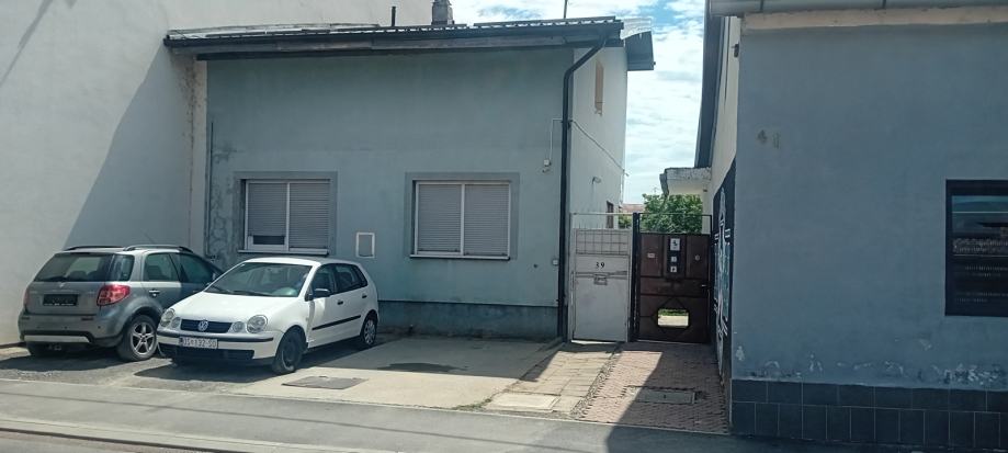 Kuća: Osijek, 250.00 m2