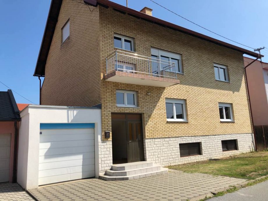 Kuća: Osijek, Dvokatnica sa dva stana, Vatrogasno naselje, 260 m2 (prodaja)