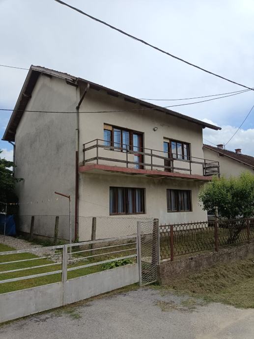 Kuća: Petrinja, 200.00 m2 (prodaja)
