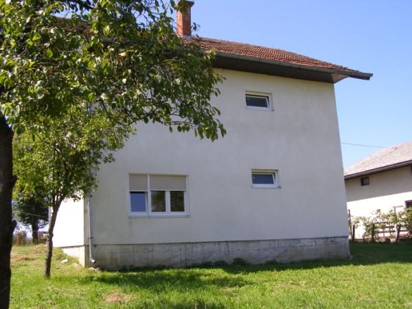 Kuća: Popović Brdo, katnica 221 m2 NOVA CIJENA (prodaja)