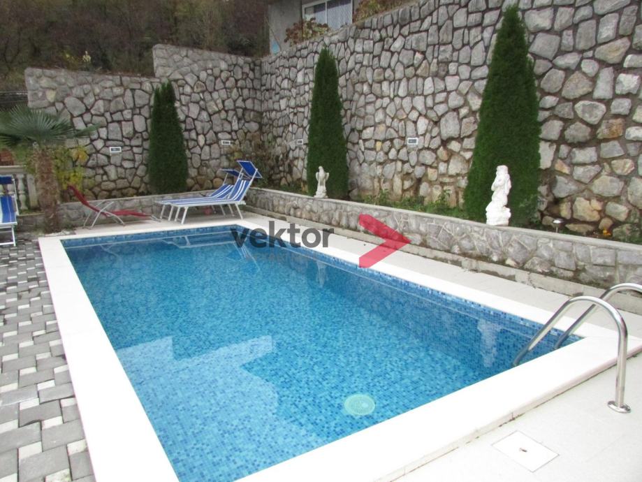 KUĆA RUKAVAC 310.95m2 -kuća sa bazenom (prodaja)
