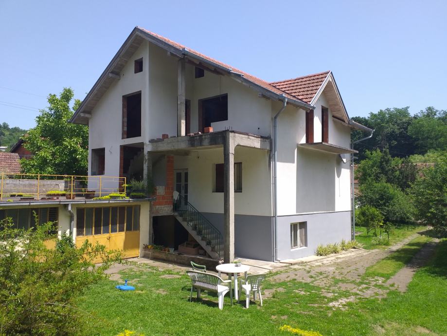 PRILIKA-Kuća: Slavonski Brod, katnica, 200 m2 (prodaja)