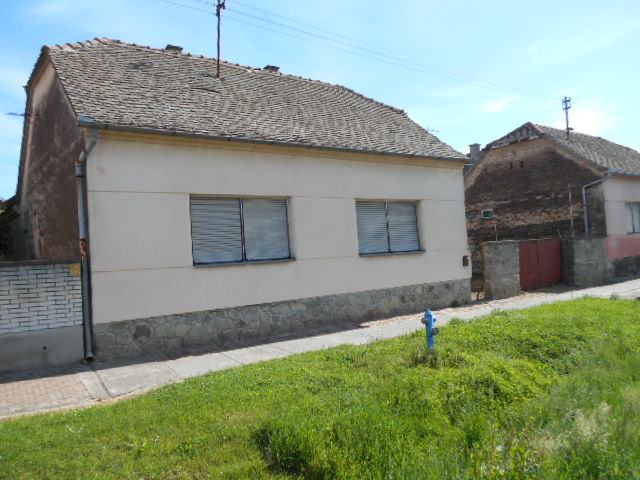 Kuća: Šljivoševci, prizemnica, 150 m2 (prodaja)