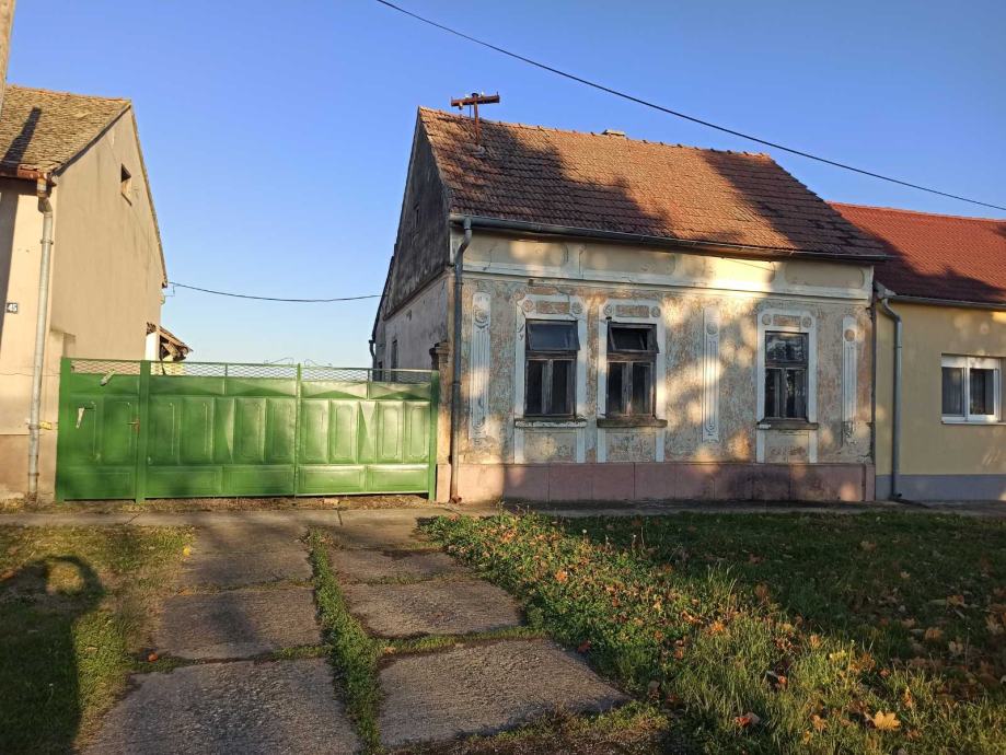 Kuća - dvije kuće Vukovar - Sotin  Hrvatske nezavisnosti  45 i 47 (prodaja)