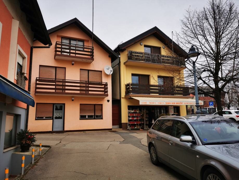 Kuća na trgu: Marija Bistrica, 170.00 m2 Stamb./posl. kuća (prodaja)