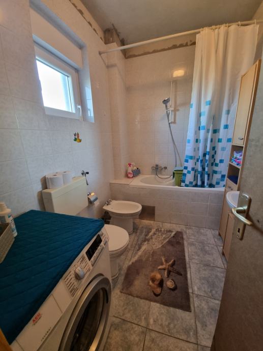 Kuća Vedro Polje, 125.00 m2 (prodaja)