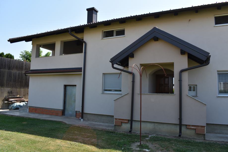 Kuća: Velika Gorica, 220.00 m2 (prodaja)
