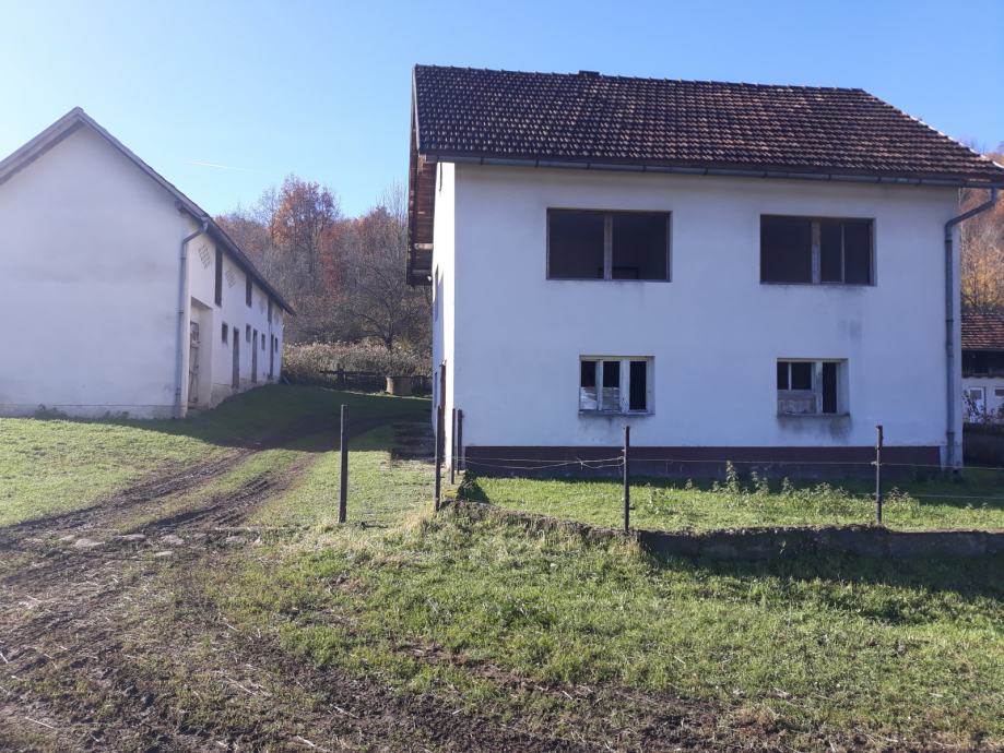 Kuća Veliki Gradac, katnica, 162 m2 +gospodarski objekti (prodaja)