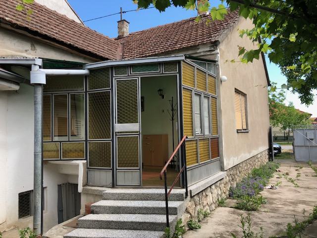 Kuća: Vinkovci, prizemnica, 160 m2 (prodaja)
