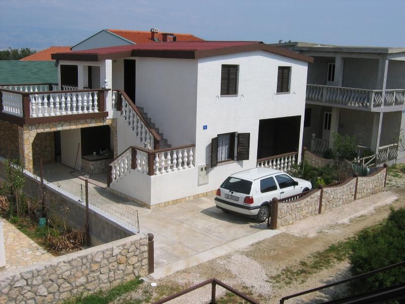 Vikendica katnica Zadar otok Vir sa dva apartmana  120 m2 (prodaja)
