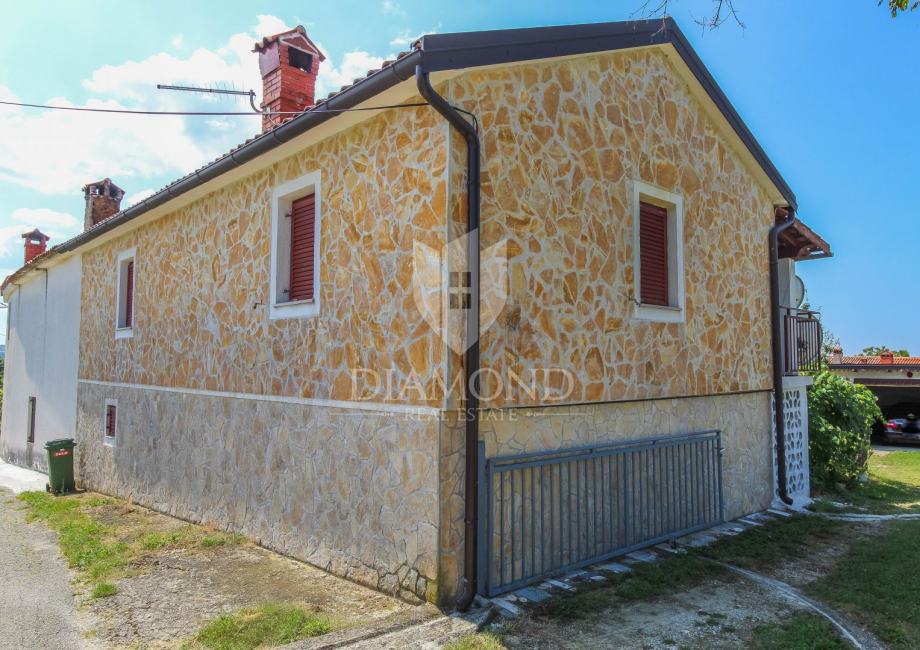 Kuća Vižinada, 120m2 (prodaja)