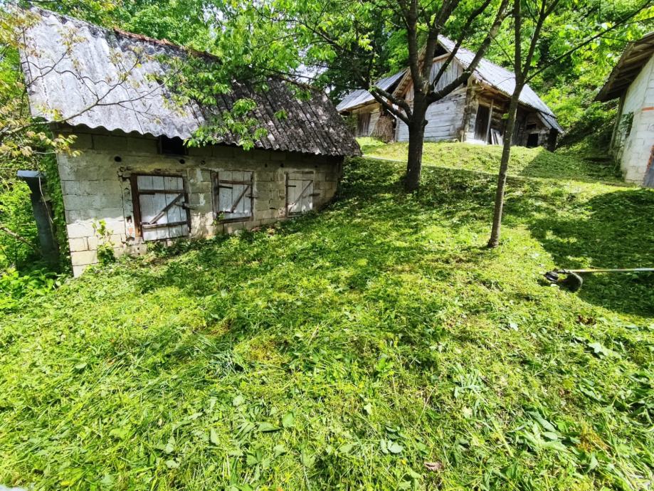 Kuća Vranojelje, cca 400m2, i gospodarske zgrade (prodaja)