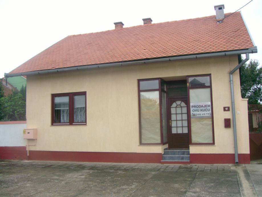 Vukovar, Mitnica: kuća s lokalom (prodaja)